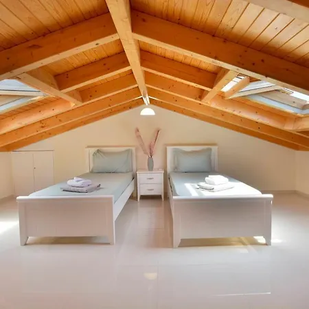 Luxury Bay View Apartment Corfu (city)