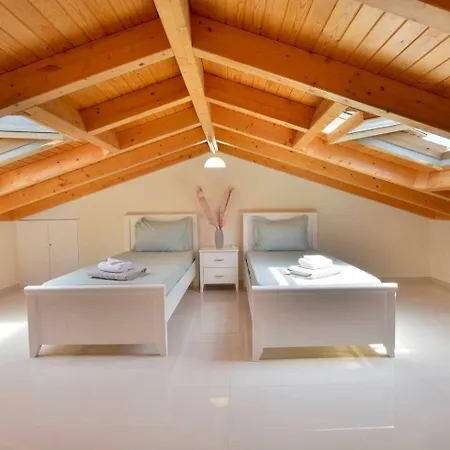 Luxury Bay View